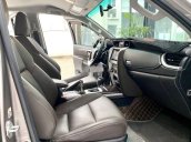 Bán Toyota Fortuner sản xuất 2019 còn mới, giá 985tr