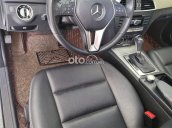 Cần bán gấp Mercedes sản xuất 2012, màu trắng 