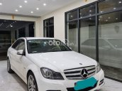 Cần bán gấp Mercedes sản xuất 2012, màu trắng 