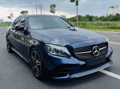 Xe Mercedes C300 AMG 2020, màu xanh lam như mới