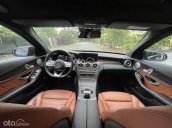 Xe Mercedes C300 AMG 2020, màu xanh lam như mới