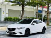 Cần bán Mazda 6 2.0 AT 2015, màu trắng