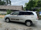 Cần bán xe Toyota Innova G đời 2011, màu bạc