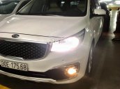 Cần bán lại xe Kia Sedona sản xuất 2016, màu trắng còn mới, giá chỉ 650 triệu