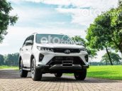 Cần bán Toyota Fortuner 2.8 4x4 AT sản xuất 2021, màu trắng