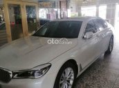 Xe BMW 730Li sản xuất năm 2019, màu trắng, xe nhập còn mới