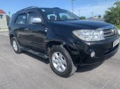 Bán ô tô Toyota Fortuner G sản xuất 2010, màu đen số sàn, giá tốt