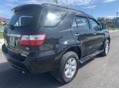 Bán ô tô Toyota Fortuner G sản xuất 2010, màu đen số sàn, giá tốt