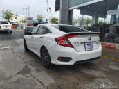 Bán Honda Civic RS năm 2019, giá cả cạnh tranh mọi thị trường