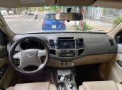 Bán Toyota Fortuner đời 2012, màu bạc còn mới