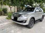 Bán Toyota Fortuner đời 2012, màu bạc còn mới