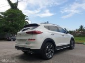 Cần bán lại xe Hyundai Tucson đời 2019, màu trắng còn mới, giá tốt