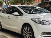 Cần bán gấp Kia K3 đời 2014, màu trắng xe gia đình