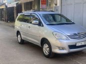 Cần bán Toyota Innova G đời 2009, màu bạc chính chủ