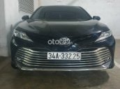 Cần bán lại xe Toyota Camry 2.0G đời 2019, màu đen, nhập khẩu xe gia đình