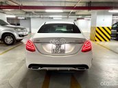 Bán xe Mercedes C300 sản xuất 2016, màu trắng