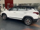 Seltos 1.6 Premium giao xe tháng 9, logo mới