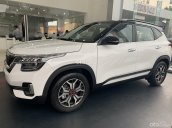 Seltos 1.6 Premium giao xe tháng 9, logo mới