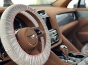 Bán xe Bentley Bentayga First Edition model 2021 màu đen nội thất da bò