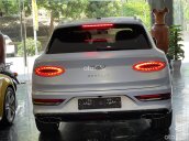 Bán xe Bentley Bentayga First Edition model 2021 màu đen nội thất da bò