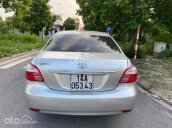 Cần bán gấp Toyota Vios đời 2012, màu bạc giá cạnh tranh