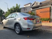 Bán Toyota Corolla Altis 2015, màu bạc còn mới