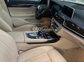 Cần bán BMW 740Li năm sản xuất 2018, màu trắng, nhập khẩu