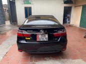 Cần bán lại xe Toyota Camry năm 2016, màu đen còn mới