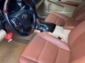 Cần bán lại xe Toyota Camry năm 2016, màu đen còn mới