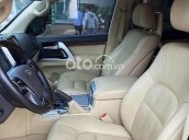 Bán xe Toyota Land Cruiser VX 4.6 V8 sản xuất năm 2016, màu đen 