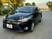 Cần bán gấp Toyota Vios sản xuất 2017, màu đen số sàn