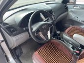 Cần bán Hyundai Accent năm sản xuất 2014, màu bạc, nhập khẩu số sàn