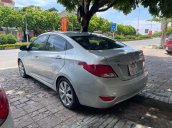 Cần bán Hyundai Accent năm sản xuất 2014, màu bạc, nhập khẩu số sàn