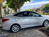 Cần bán Hyundai Accent năm sản xuất 2014, màu bạc, nhập khẩu số sàn