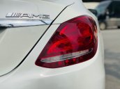 Cần bán Mercedes C300 AMG năm 2017, màu trắng