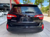 Cần bán Kia Sorento sản xuất năm 2015, màu đen, 595tr