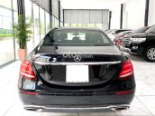 Cần bán Mercedes E200 đời 2019, màu đen, nhập khẩu