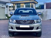 Bán ô tô Toyota Hilux 3.0G 4x4 năm 2012, màu bạc, nhập khẩu