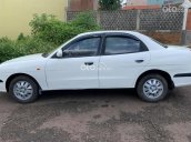 Cần bán gấp Daewoo Nubira II 2.0 2004, màu trắng, giá tốt