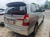 Bán Toyota Innova G 2016, màu bạc số sàn