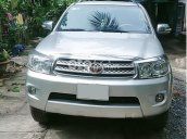 Bán Toyota Fortuner 2.5G sản xuất năm 2010, màu bạc chính chủ