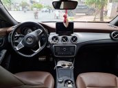 Bán xe Mercedes CLA250 năm 2015, màu trắng, nhập khẩu, 880tr