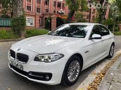 Cần bán gấp BMW 520i đời 2015, màu trắng, nhập khẩu nguyên chiếc chính chủ