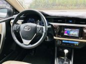 Cần bán gấp Toyota Corolla Altis 1.8 CVT năm sản xuất 2016, màu bạc chính chủ giá cạnh tranh