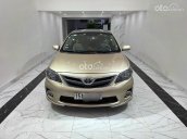 Bán Toyota Corolla Altis năm sản xuất 2012, màu vàng còn mới