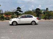 Bán Kia Rio 1.4 MT năm sản xuất 2011, màu trắng, nhập khẩu nguyên chiếc xe gia đình, 210 triệu