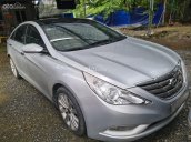 Cần bán gấp Hyundai Sonata đời 2010 còn mới giá chỉ 435tr