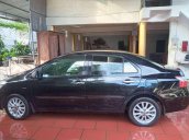 Cần bán lại xe Toyota Vios đời 2011, màu đen xe gia đình