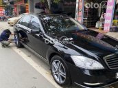 Cần bán gấp Mercedes đời 2010, màu đen, nhập khẩu còn mới