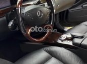 Cần bán gấp Mercedes đời 2010, màu đen, nhập khẩu còn mới